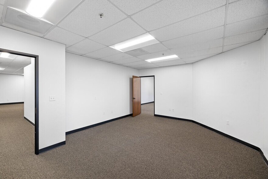 Charcot Industrial Park I - Warehouse