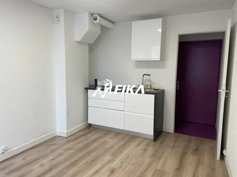 Office in Toulouse for lease - Interior Photo - Image 2 of 5