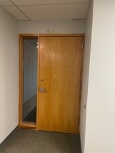 1 Broadway, Elmwood Park, NJ for lease Interior Photo- Image 2 of 7