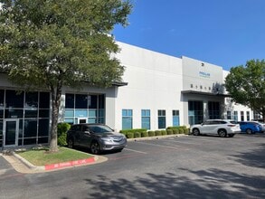 2590 Oakmont Dr, Round Rock, TX for lease Building Photo- Image 1 of 1