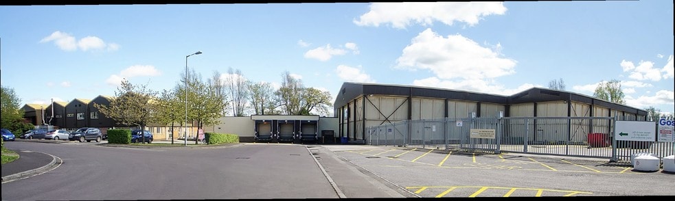 Saxon Way, Wincanton for sale - Primary Photo - Image 1 of 1