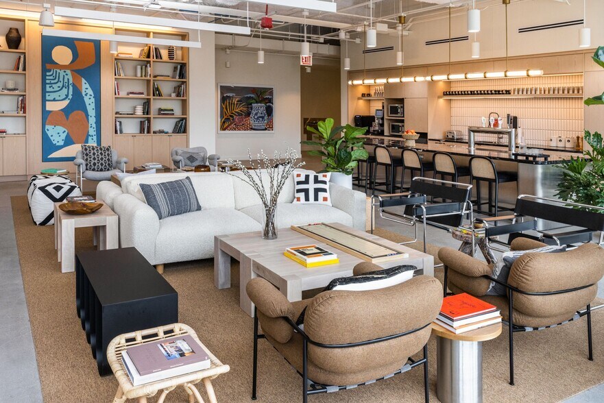 167 N Green St, Chicago, IL for lease - Interior Photo - Image 3 of 16