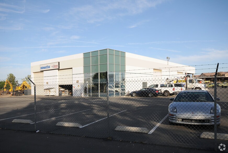 3501 Unicorn Rd, Bakersfield, CA for sale - Building Photo - Image 2 of 10