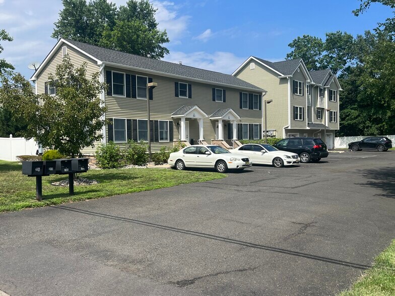 28 Brookside Ave, Sayreville, NJ for sale - Primary Photo - Image 1 of 1