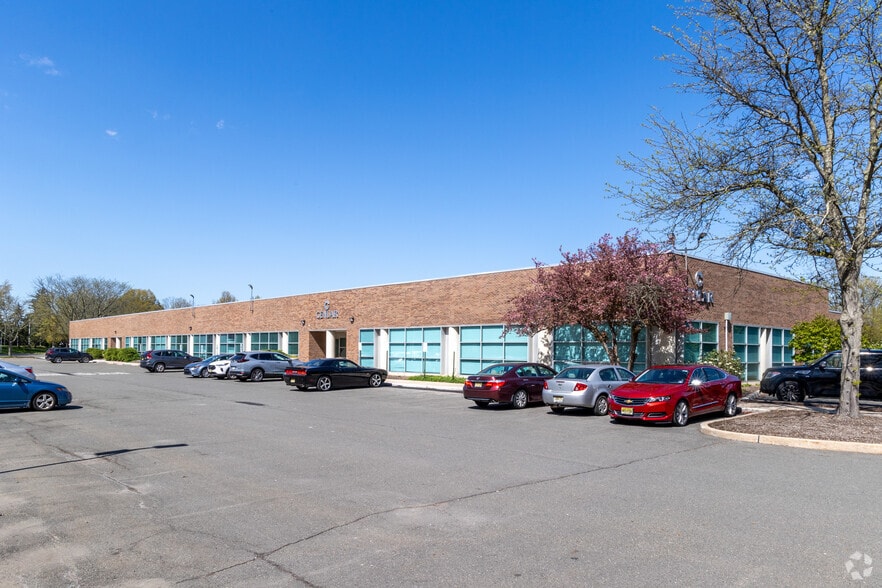 425 Phillips Blvd, Ewing, NJ for lease - Building Photo - Image 3 of 5