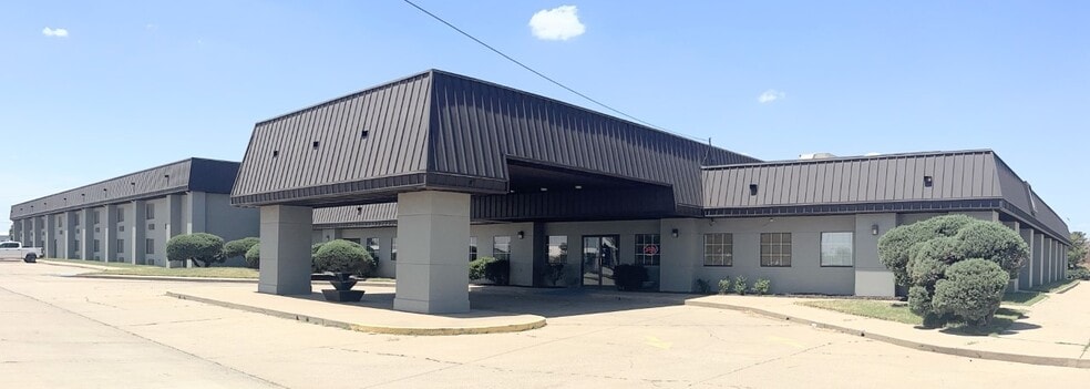 2515 E Broadway St, Altus, OK for sale - Building Photo - Image 1 of 1