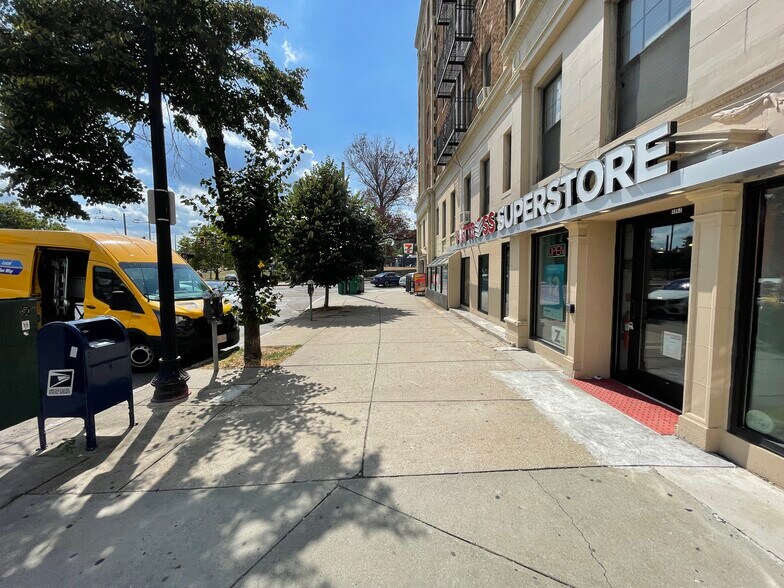 1962 Beacon St, Brighton, MA 02135