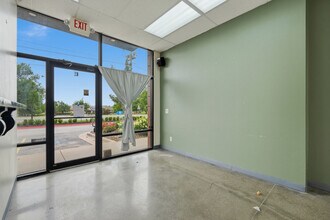 2111 S Old Missouri Rd, Springdale, AR for lease Interior Photo- Image 2 of 21