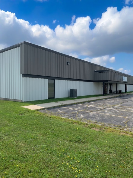 3001 Ramada Way, Green Bay, WI for lease - Building Photo - Image 3 of 3