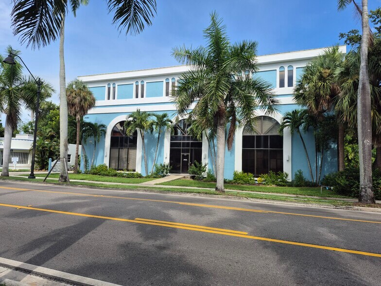 2080 McGregor Blvd, Fort Myers, FL for lease - Building Photo - Image 1 of 4