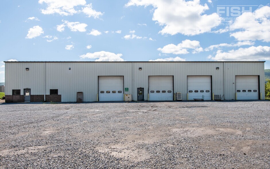 145 Choate Cir, Montoursville, PA 17754