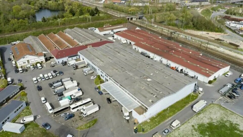 Flex in Villeneuve-Saint-Georges for lease - Aerial - Image 2 of 4