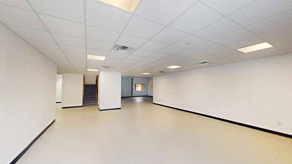 2211 2nd Ave N, Lake Worth, FL for lease - Matterport 3D Scan - Image 3 of 14