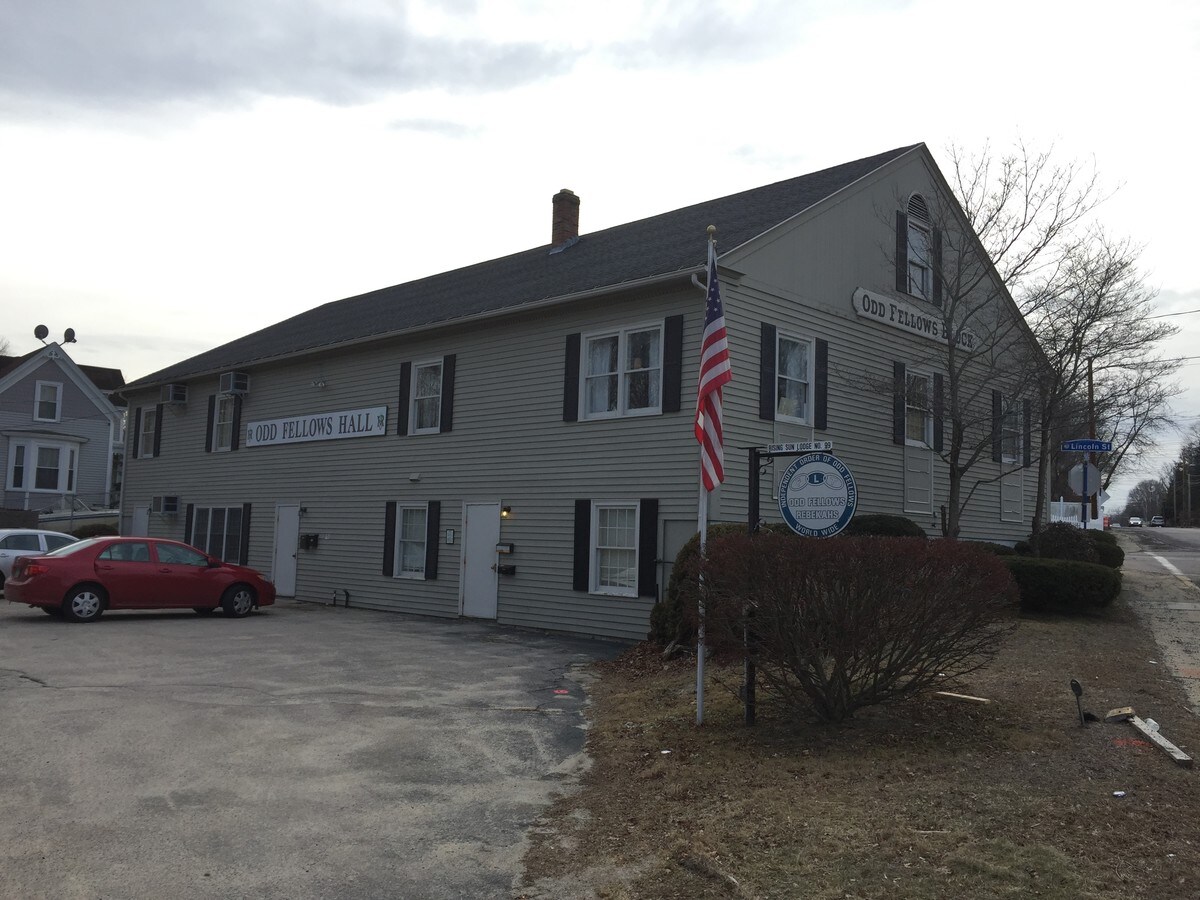 169 Main St, Medway, MA 02053