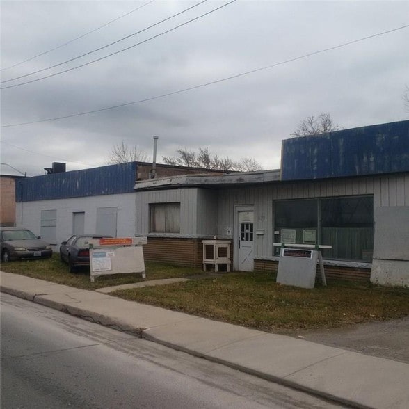 472 Beach Rd, Hamilton, ON for sale - Primary Photo - Image 1 of 1