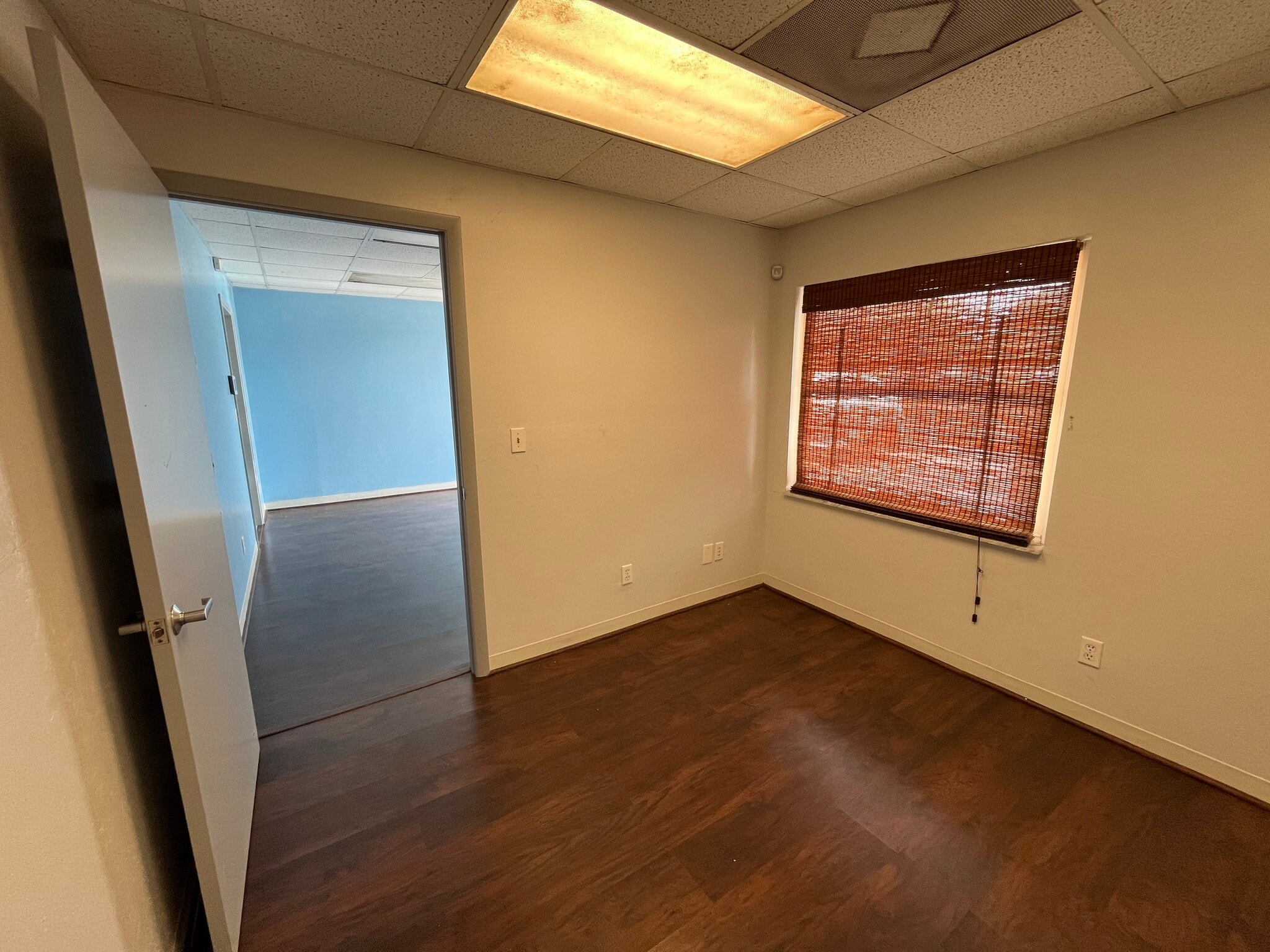1681-1687 Benchmark Ave, Fort Myers, FL for lease Interior Photo- Image 1 of 9