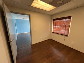 1681-1687 Benchmark Ave, Fort Myers, FL for lease Interior Photo- Image 1 of 9