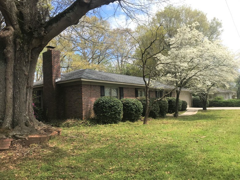 3376 Thompson Bridge Rd, Gainesville, GA 30506