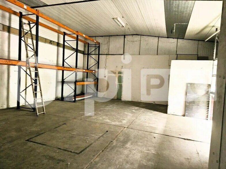 Flex in Soissons for lease - Building Photo - Image 3 of 5