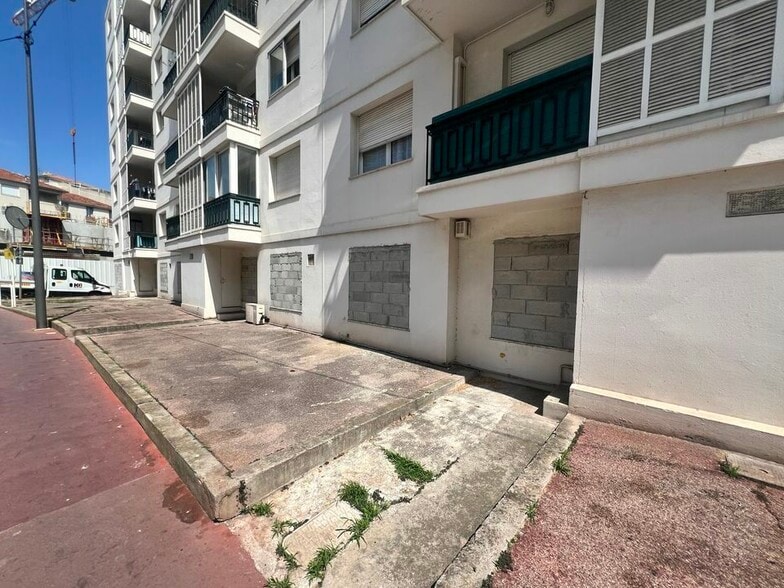 4 Rue Reyer, Cannes for sale - Building Photo - Image 2 of 3