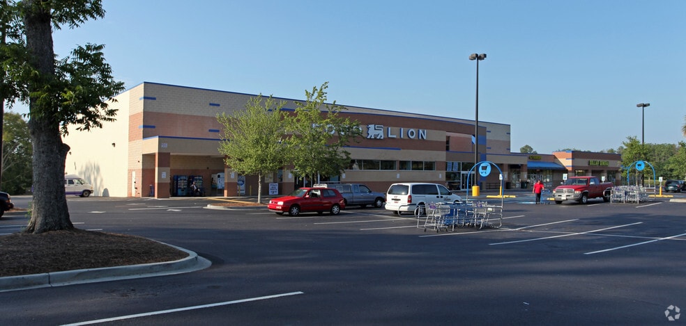 9007-9013 Garners Ferry Rd, Hopkins, SC for sale - Primary Photo - Image 1 of 1