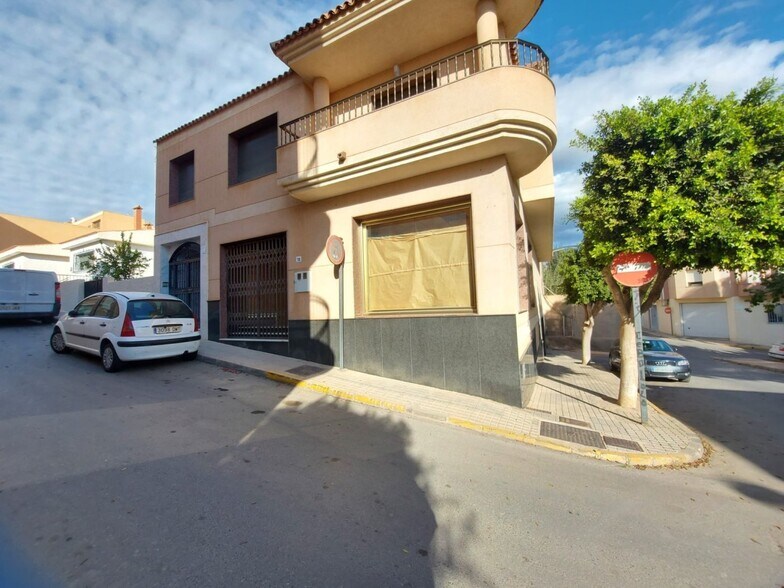 Retail in El Ejido for lease - Building Photo - Image 1 of 14
