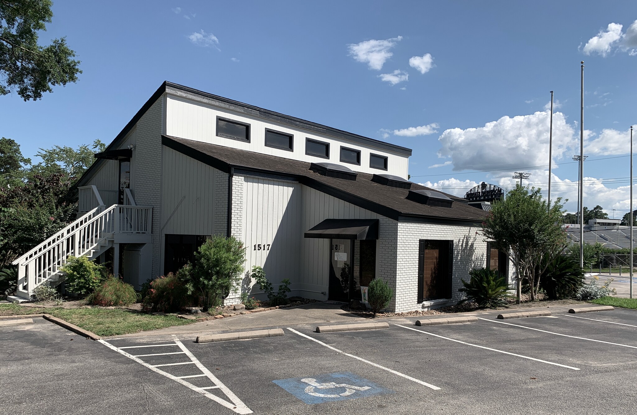 1517 Wilson Rd, Conroe, TX for sale Building Photo- Image 1 of 1