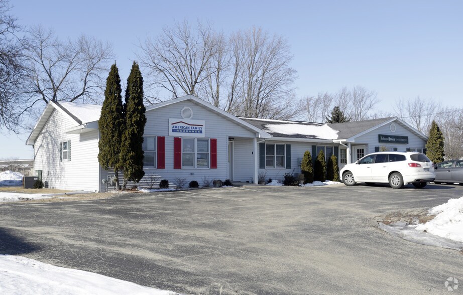 1748 N Spring St, Beaver Dam, WI for sale - Primary Photo - Image 1 of 1