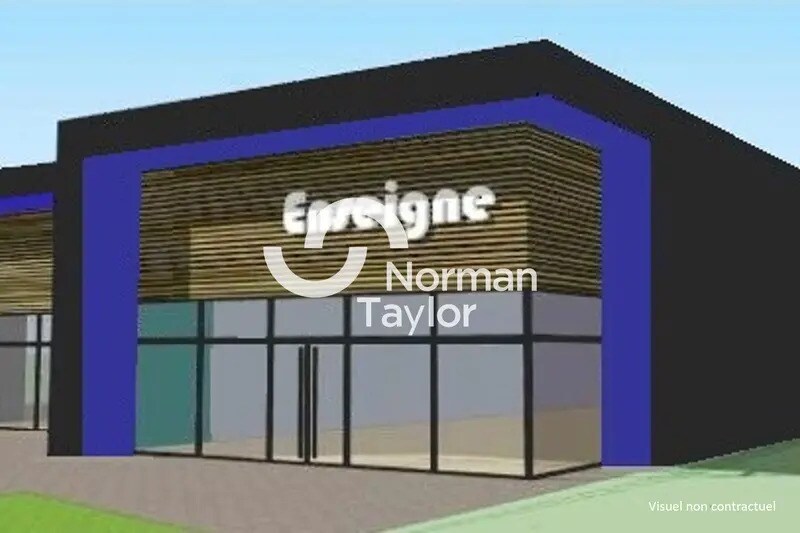 Retail in Perpignan for lease - Building Photo - Image 1 of 4