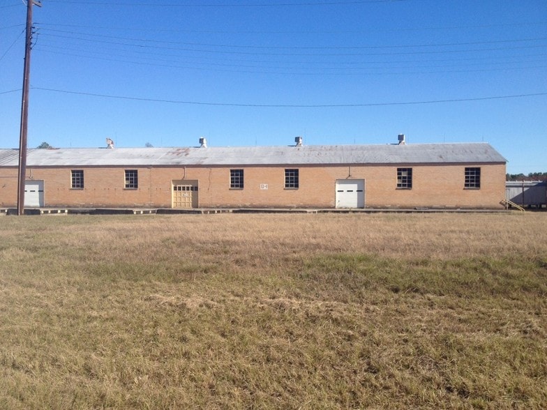 Area B, B-Line, Hooks, TX for lease - Primary Photo - Image 1 of 5