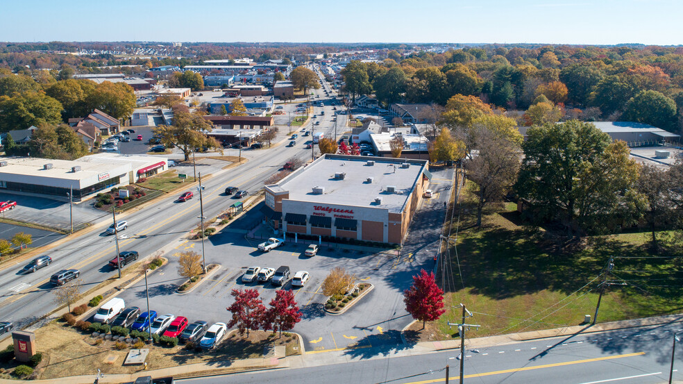 2008 Laurens Rd, Greenville, SC for sale - Building Photo - Image 1 of 1