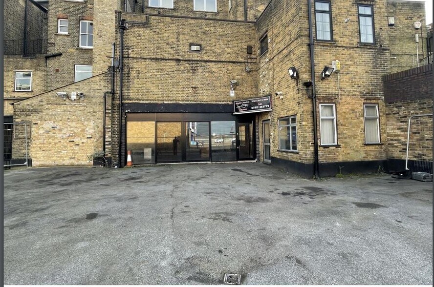 Medway St, Chatham for sale - Primary Photo - Image 1 of 1