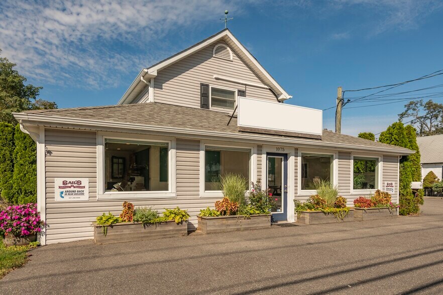 1095 Franklinville Rd, Laurel, NY for sale - Building Photo - Image 1 of 1