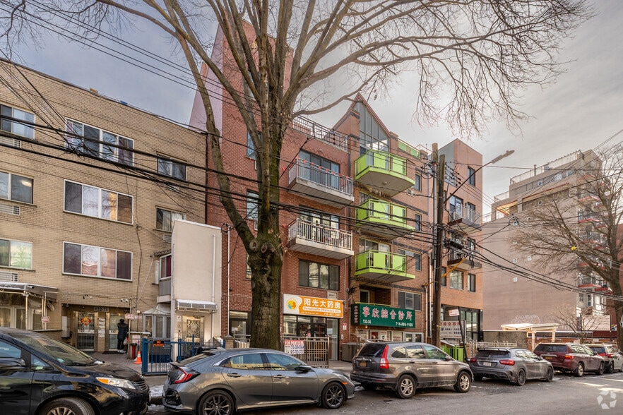13236 41st Ave, Flushing, NY for sale - Primary Photo - Image 1 of 6
