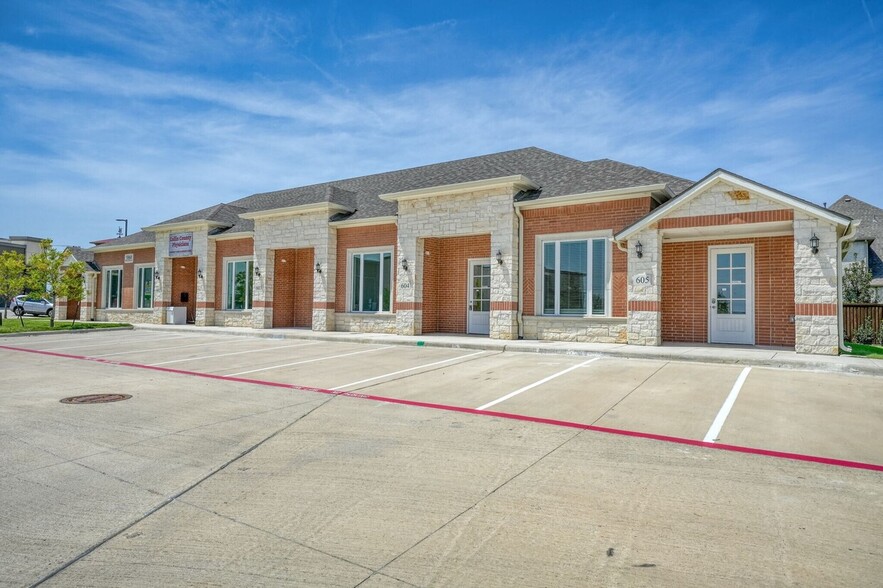 5860 Collin McKinney Pky, McKinney, TX for lease - Building Photo - Image 1 of 16