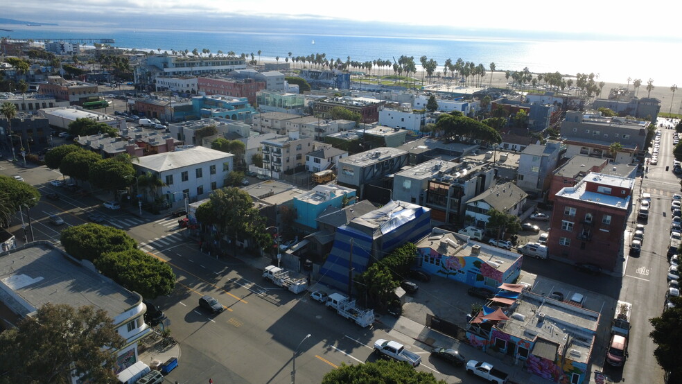 1322 Innes Pl, Venice, CA for sale - Building Photo - Image 3 of 37