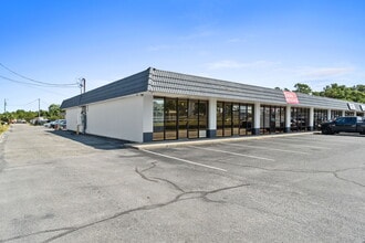 1209 Airport Rd, Destin, FL for lease Interior Photo- Image 2 of 26