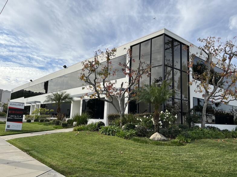 2675 Junipero Ave, Signal Hill, CA for lease - Building Photo - Image 1 of 7