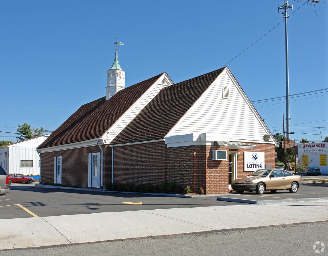 658 Waughtown St, WinstonSalem, NC 27107