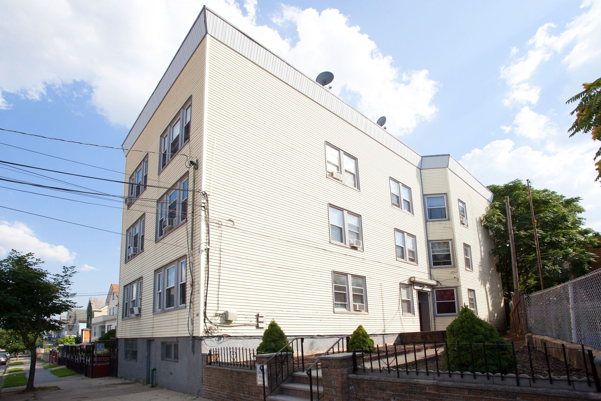 66 Elliott St, Newark, NJ for sale Primary Photo- Image 1 of 1