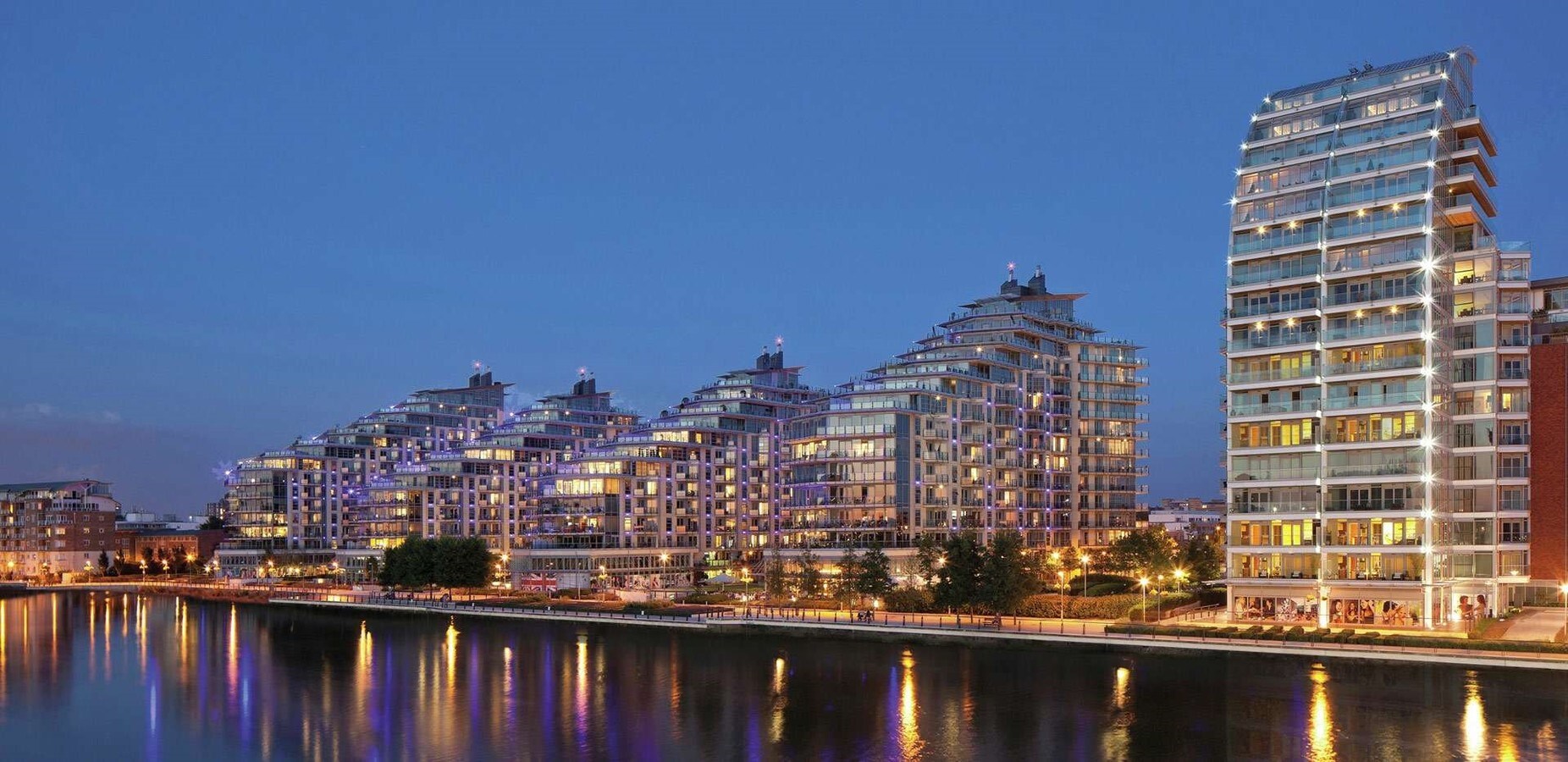 York Rd, London, SW18 1TS