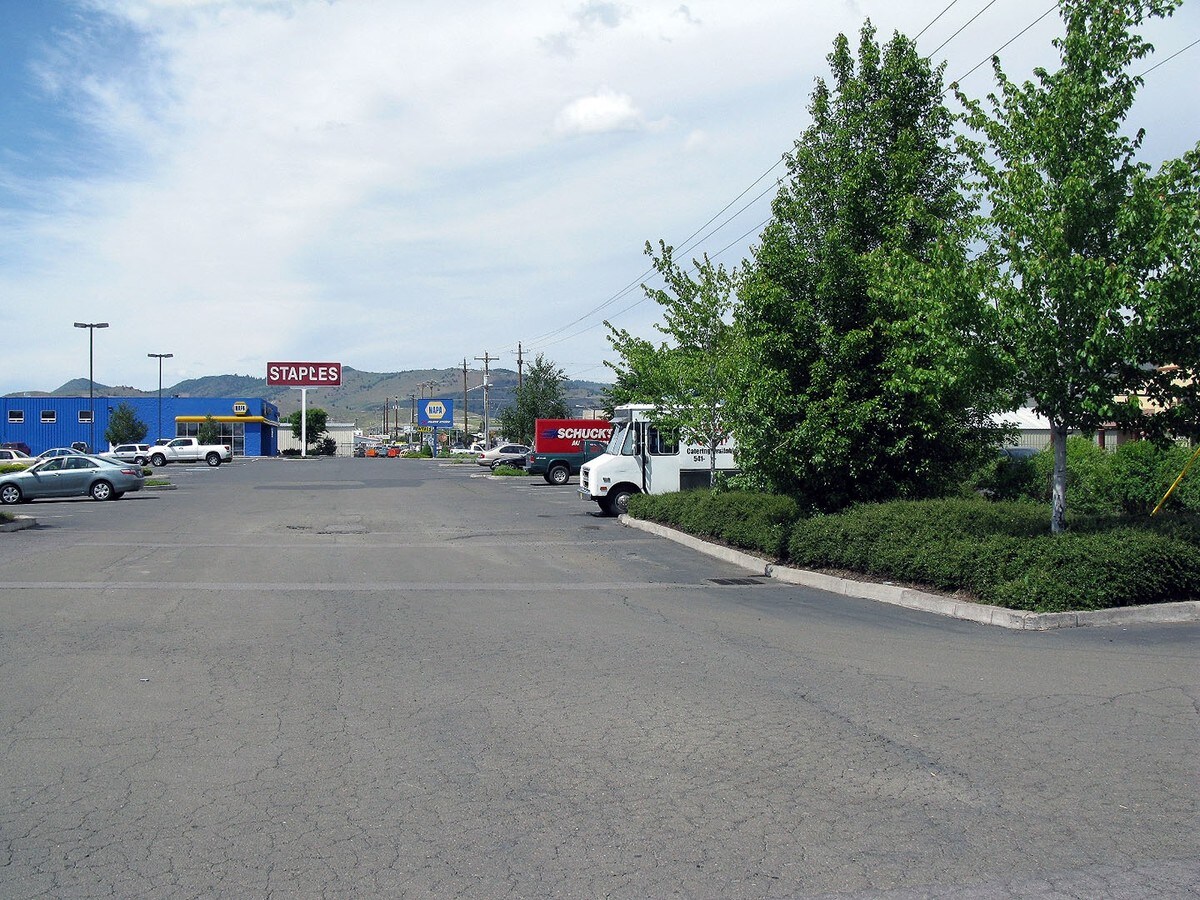 Washburn Way, Klamath Falls, OR 97603