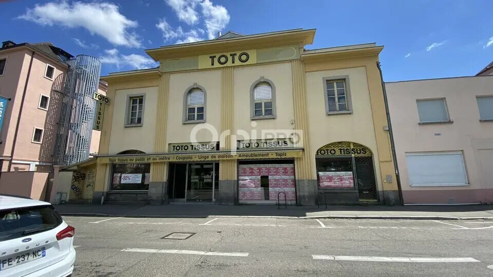 Retail in Colmar for lease - Building Photo - Image 1 of 5