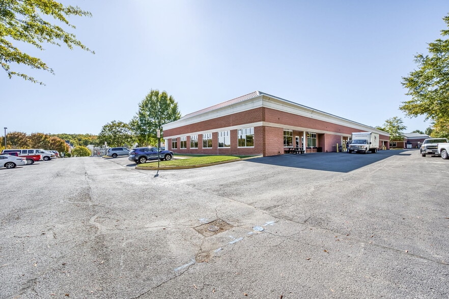 5037-5065 Craig Rath Blvd, Midlothian, VA for sale - Building Photo - Image 3 of 30