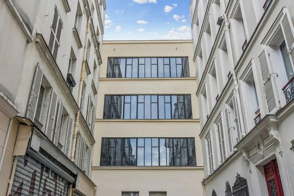 Retail in Paris for lease Building Photo- Image 1 of 19