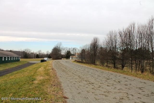 227-229 Sweetmans Ln, Millstone Township, NJ for sale Primary Photo- Image 1 of 1