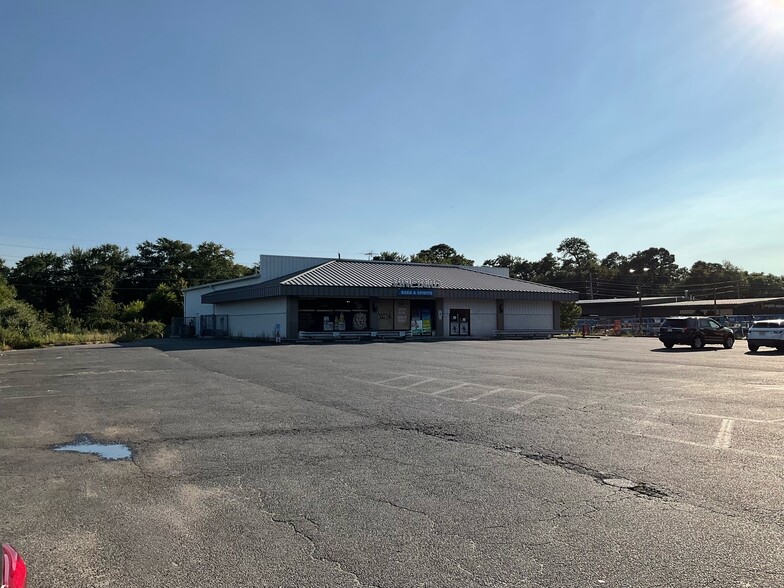 1380 Ocean Ave, Lakewood, NJ for lease - Building Photo - Image 1 of 6