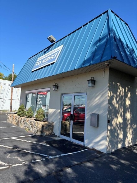 2380 Riverside Dr, Danville, VA for sale - Building Photo - Image 2 of 10