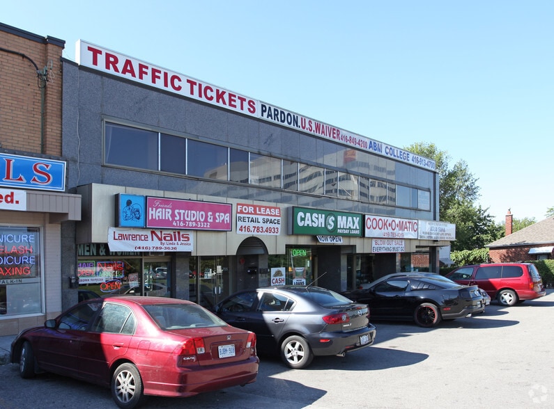 705-711 Lawrence Ave W, Toronto, ON for lease - Building Photo - Image 3 of 4