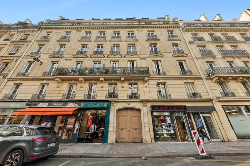 Office in Paris for lease Building Photo- Image 1 of 18